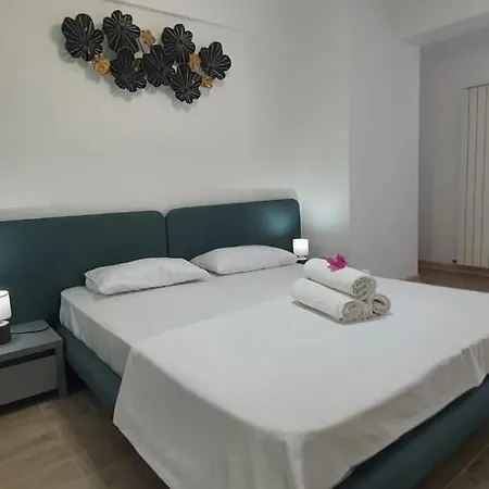 アパート Infinity & Prima Linie La Mare, Piscina Infinity La Etaj 11 Panorama ナボダリ