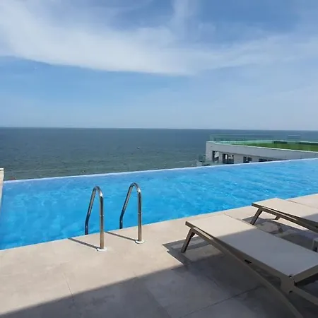 Infinity & Prima Linie La Mare, Piscina Infinity La Etaj 11 Panorama