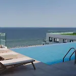 Infinity & Prima Linie La Mare, Piscina Infinity La Etaj 11 Panorama Năvodari