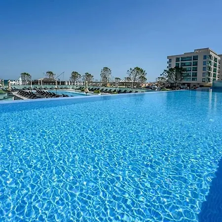 Infinity & Prima Linie La Mare, Piscina Infinity La Etaj 11 Panorama