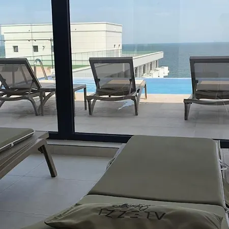 Infinity & Prima Linie La Mare, Piscina Infinity La Etaj 11 Panorama